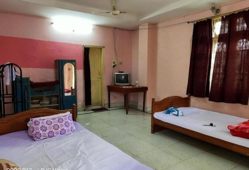 Номер Стандарт, Prashanti Tourist Lodge , Bali Koria