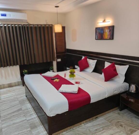 Номер Deluxe, Kiara Shirdi Park Inn