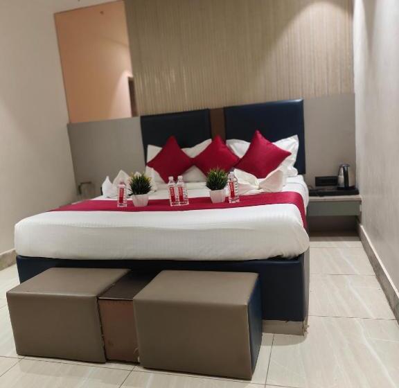 Номер Deluxe, Kiara Shirdi Park Inn