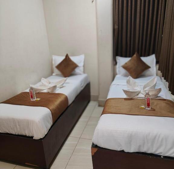 Семейный Номер, Kiara Shirdi Park Inn