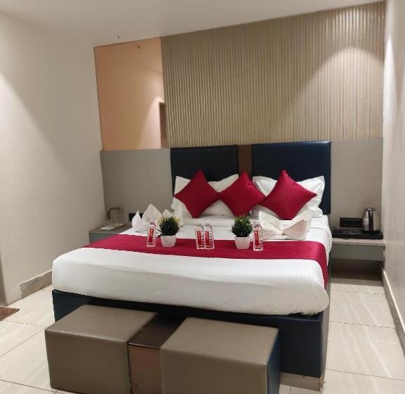 Семейный Номер Deluxe, Kiara Shirdi Park Inn