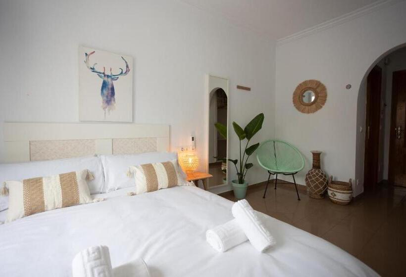 Номер Стандарт с Балконом, Naim Guest House Nerja