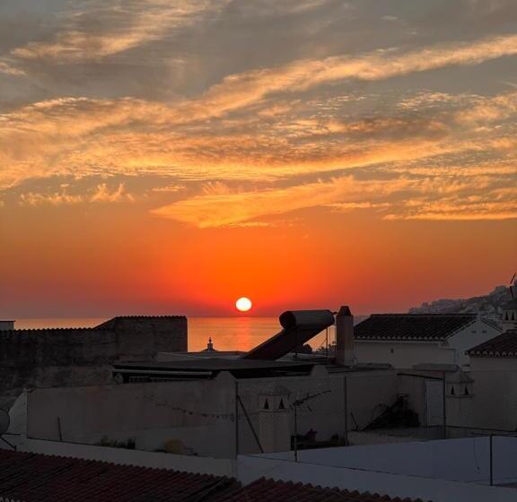 Номер Deluxe с Балконом, Naim Guest House Nerja