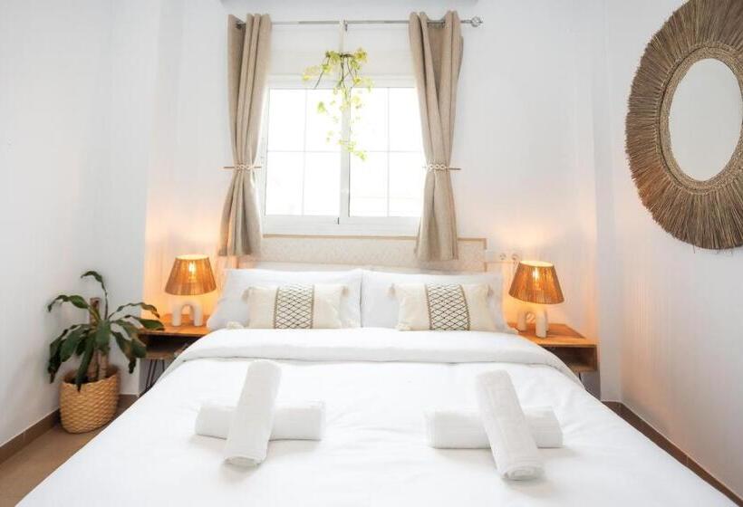 Апартаменты 1 Спальня Вид на Море, Naim Guest House Nerja