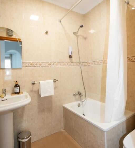 Студио Стандарт с Балконом, Naim Guest House Nerja