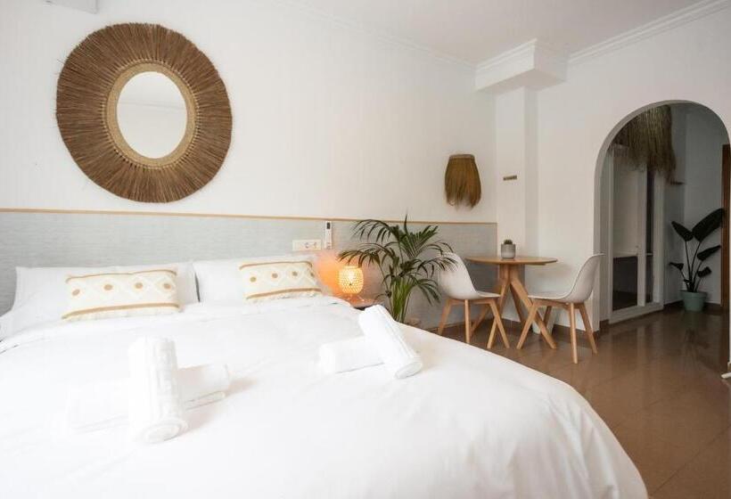 Студия Superior, Naim Guest House Nerja