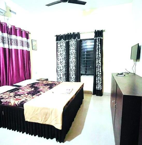 Номер Deluxe Кровать Кинг, Goroomgo Sriyansh Inn Puri
