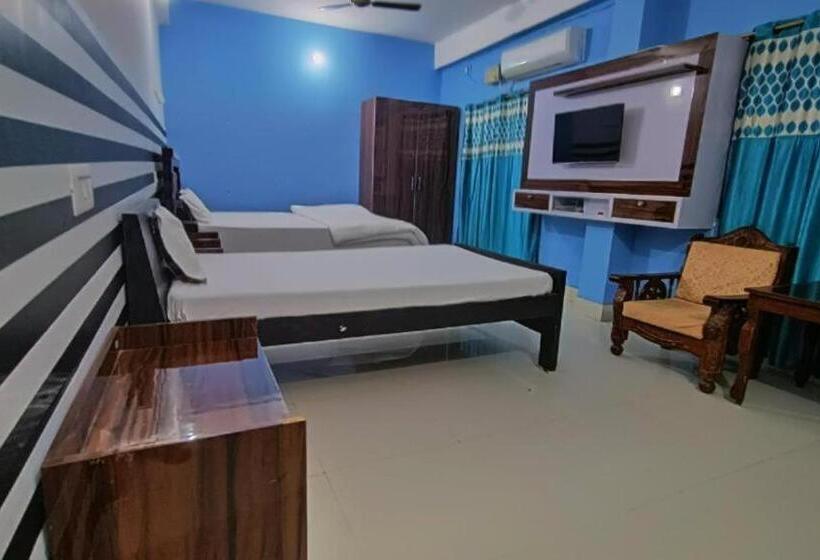 四人豪华间, Goroomgo Nalanda Guest House