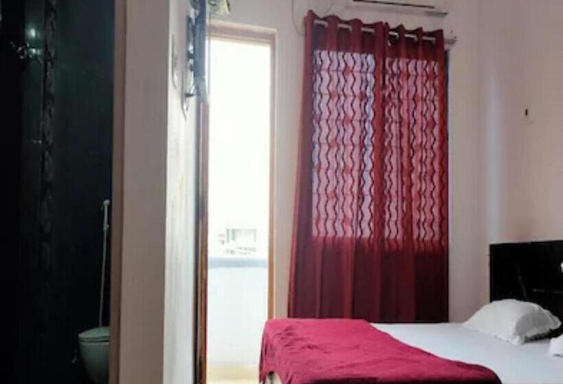 四人豪华间, Goroomgo Nalanda Guest House