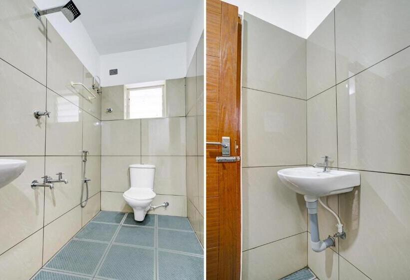 Номер Стандарт, Oyo Thaikkattukara Residency