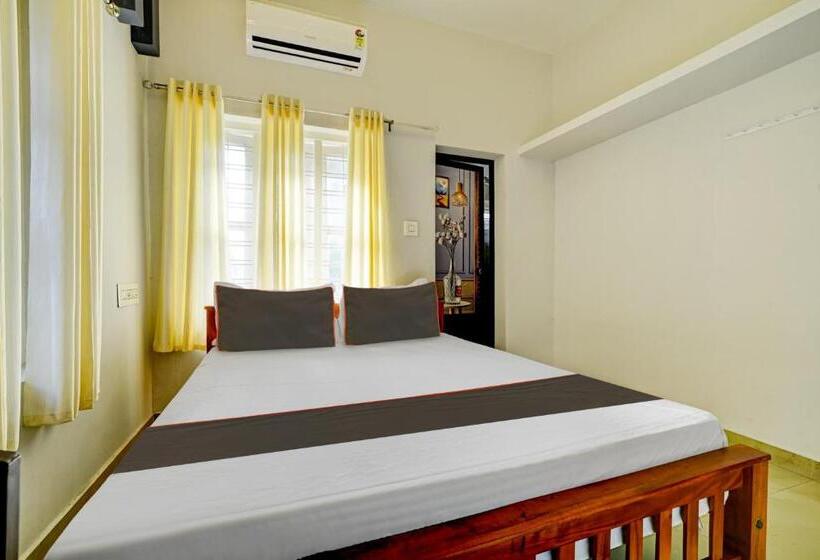 Номер Стандарт, Oyo Thaikkattukara Residency