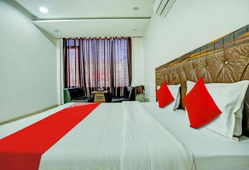 Трехместный Номер Классика, Town House Cafe And Hotel, Kurukshetra