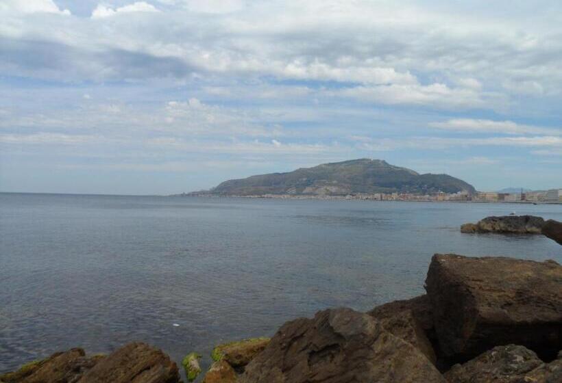 اتاق استاندارد سه تخته با سرویس بهداشتی مشترک, B&b Il Vecchio Messina