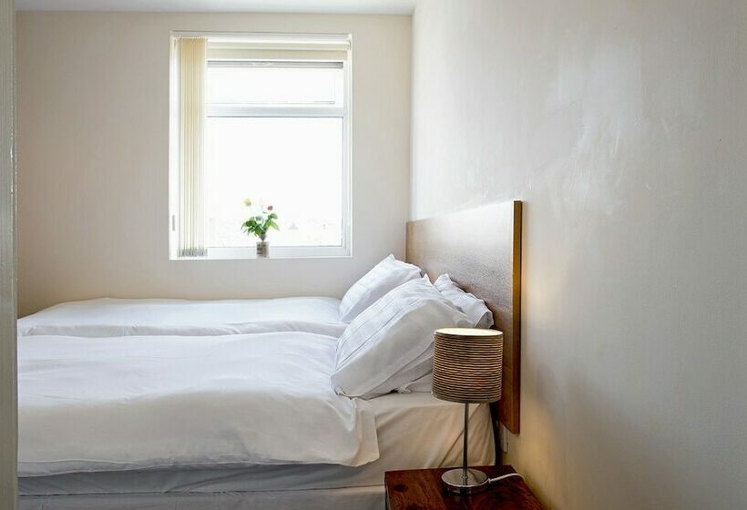 디럭스 룸, Cargo Cafe Apartments
