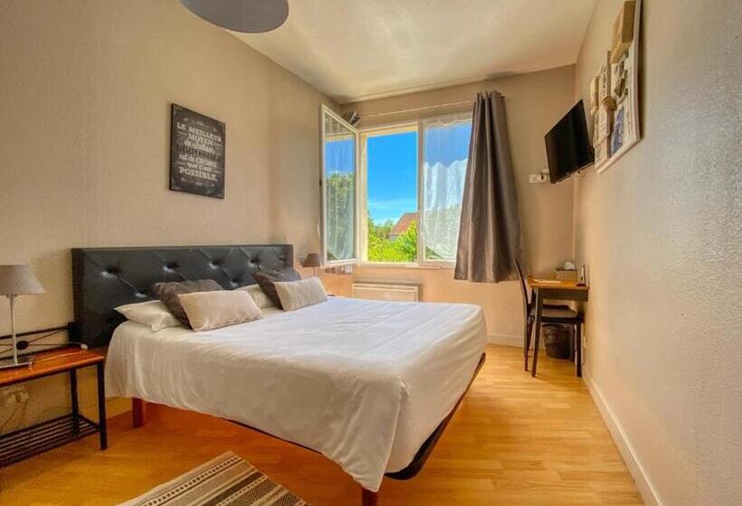 Номер Стандарт Вид на Сад, Hôtel Le P'tit Monde