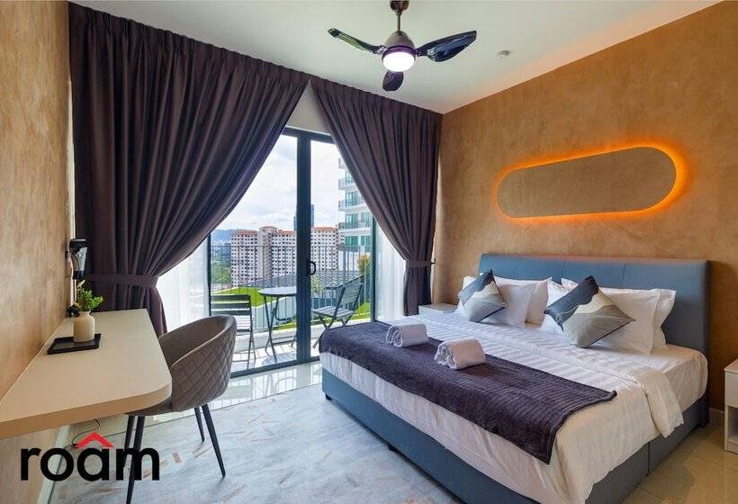 Люкс Повышенной Комфортности, Datum Jelatek Sky Residence Roam