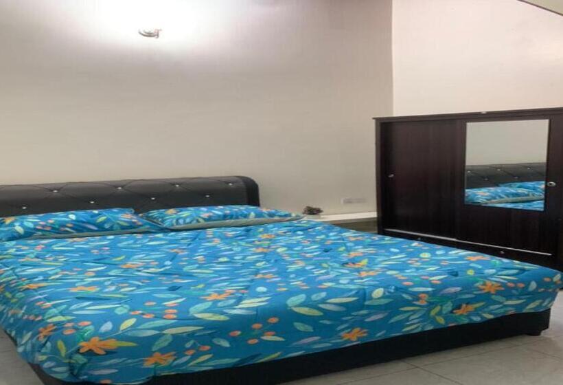 اتاق استاندارد با سرویس بهداشتی مشترک, Hostel Klia