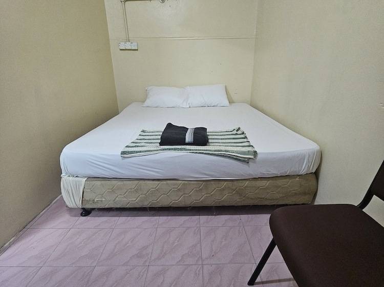 Номер Стандарт, Oyo 90867 Hotel Bintang Inns