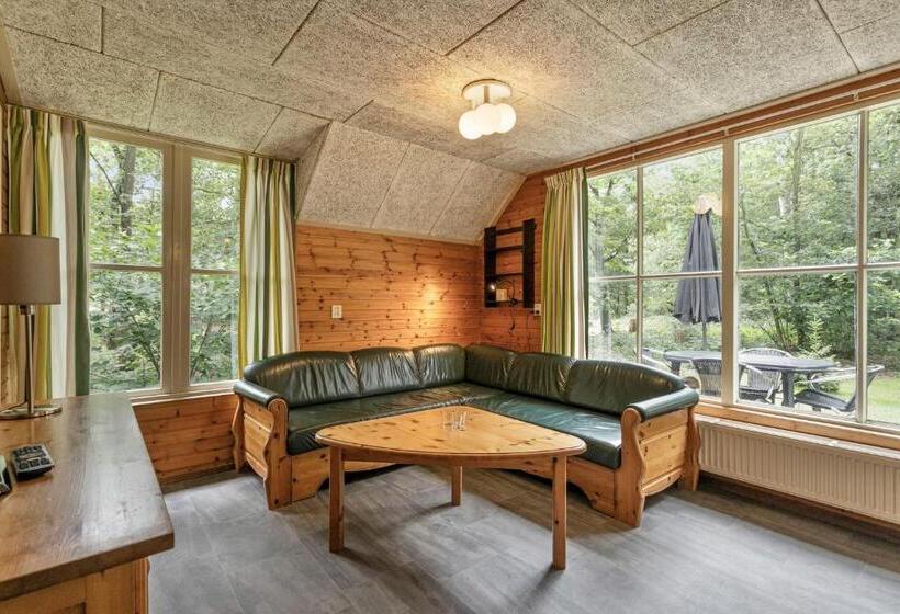 2间卧室的房子, Summio Bungalowpark Herperduin