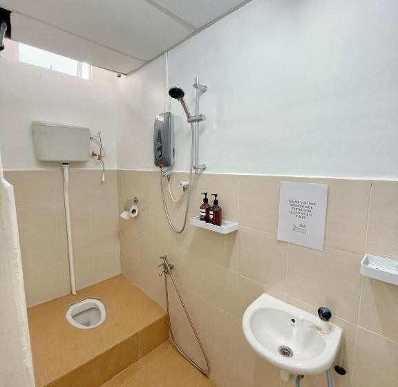 스탠다드 룸 킹사이즈 침대, Coliving Room Renting Homestay Yong Peng