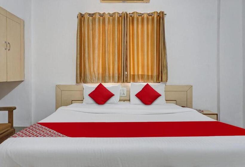 Трехместный Номер Классика, Oyo Sharanbasweshwar Executive Lodge