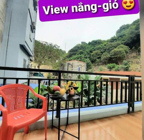 اتاق لوکس با بالکن, Napoli Hostel