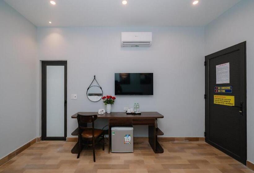 اتاق لوکس با بالکن, Napoli Hostel