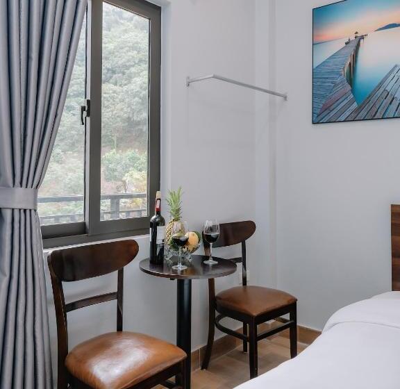 اتاق استاندارد با تخت بزرگ, Napoli Hostel