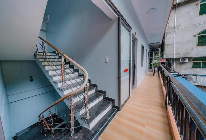 اتاق استاندارد با تخت بزرگ, Napoli Hostel