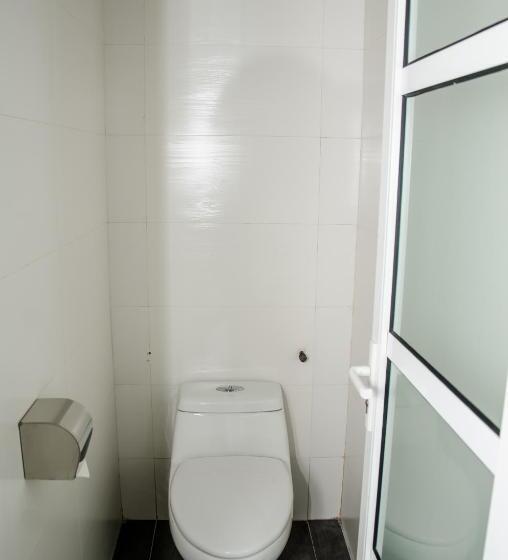 패밀리 룸, H Benjamin Residence
