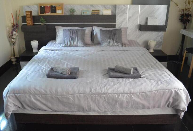 스탠다드 룸 킹사이즈 침대, Modern Room At Sabai Sabai Homestay Ayutthaya