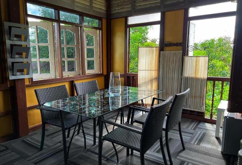 Семейный Номер Deluxe, Kejora Homestay