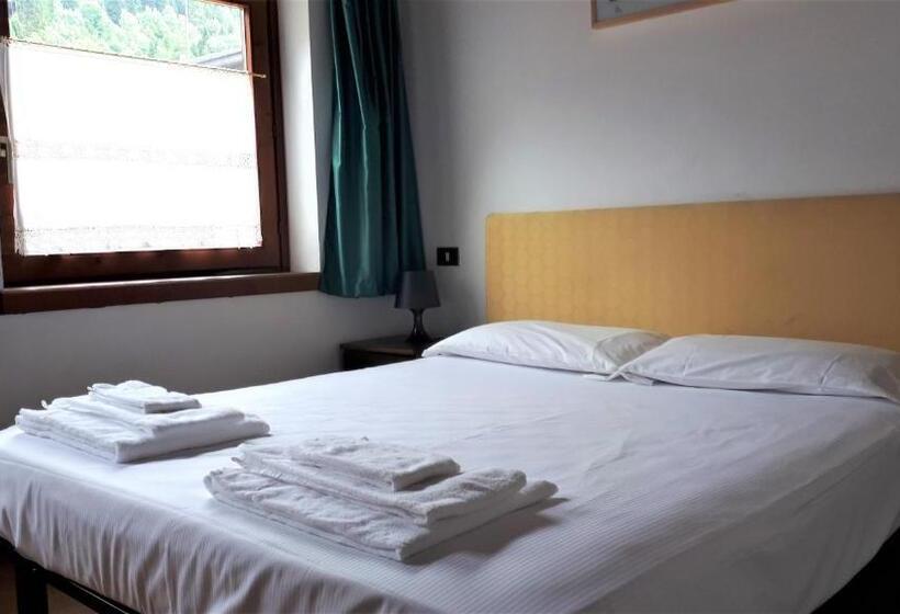 Номер Стандарт Трехместный, Due Parchi B&b