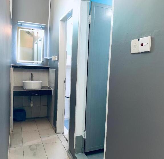 Номер Стандарт Индивидуальный Совместная Ванная, Prima B&b Hostel