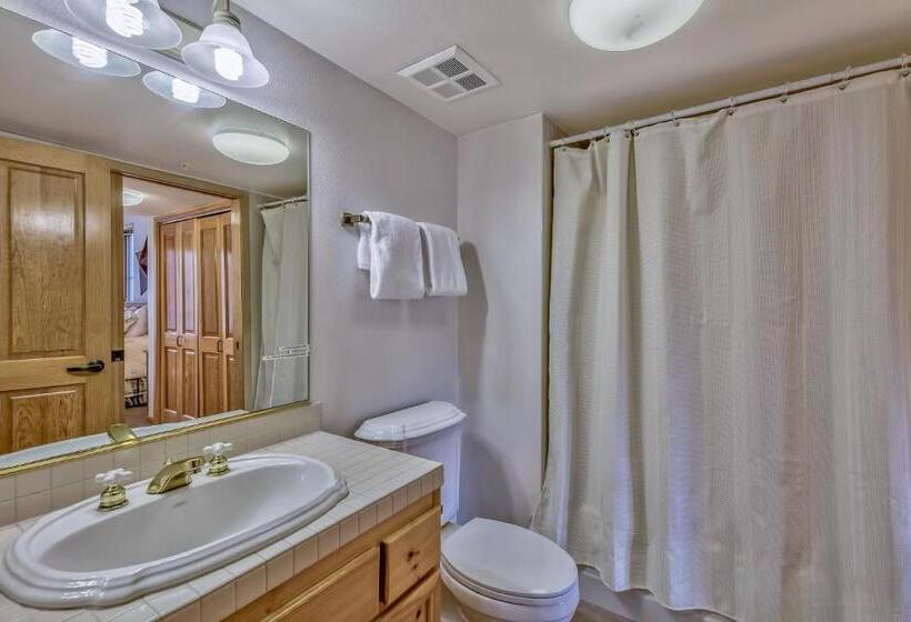 Номер Стандарт, Kirkwood Mountain Resort Properties