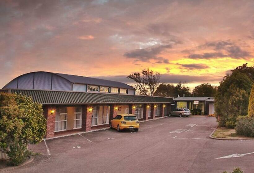 Студия Стандарт, Palmerston North Motel
