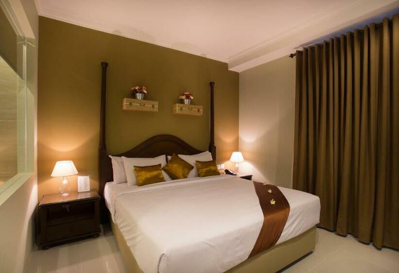 Номер Deluxe с Балконом, Amalfi Hotel Seminyak