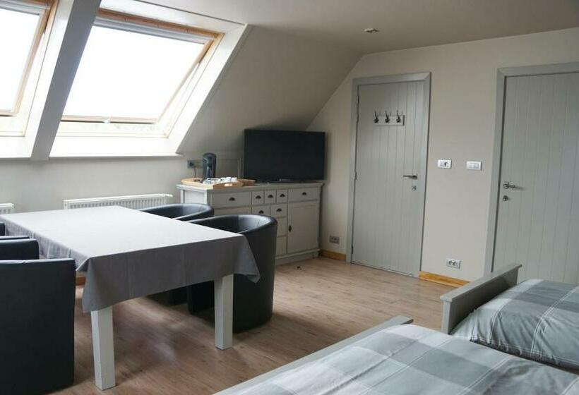 Семейный Номер, B&b The Beachhouse