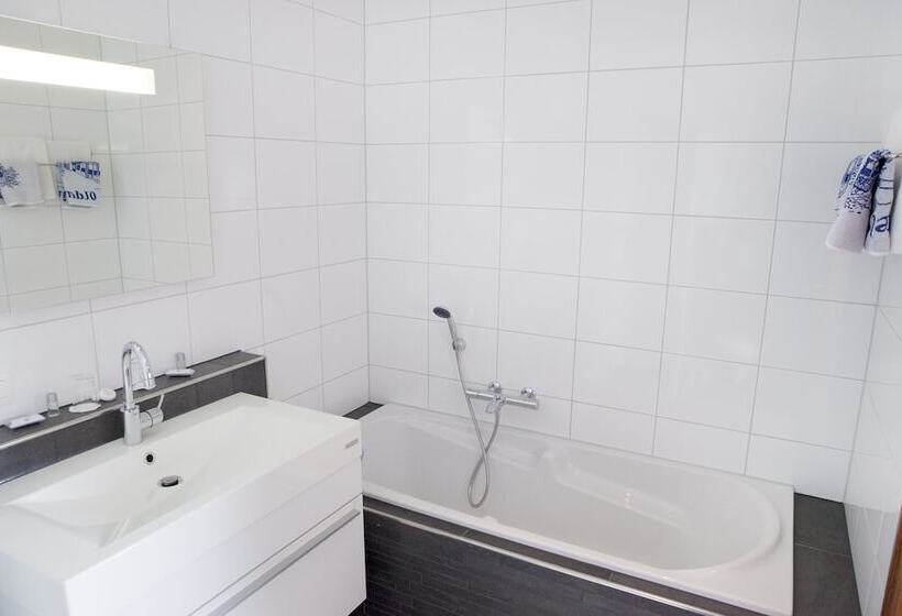 Номер Deluxe, Het Landhuis