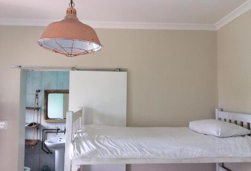 Семейный Номер, Island Vibe Knysna