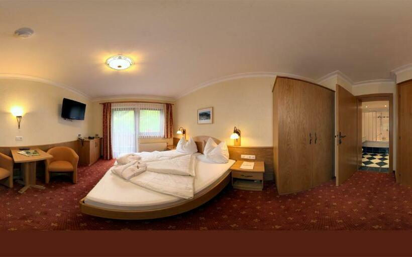 Klasik Oda, Panoramahotel Gürtl