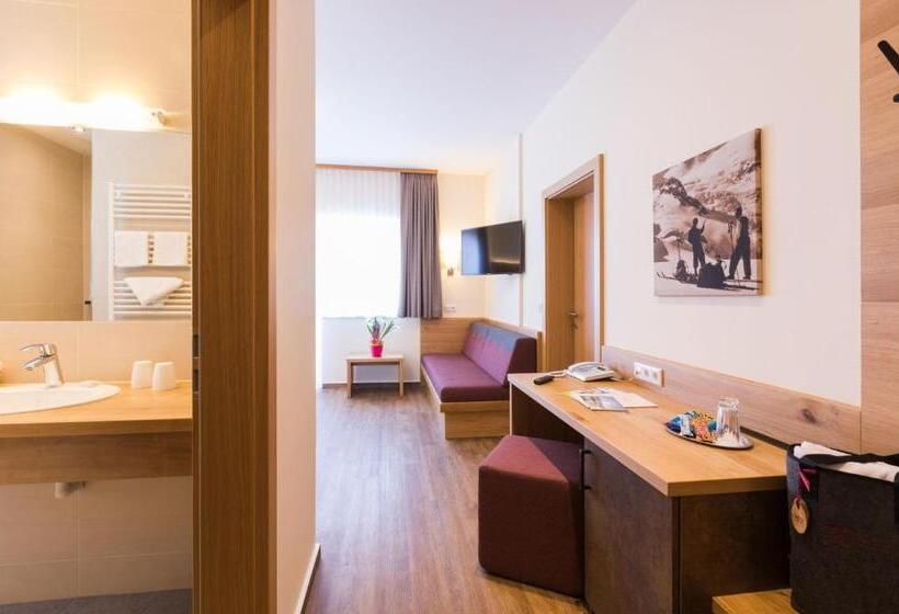 Suite Familiar, Panoramahotel Gürtl
