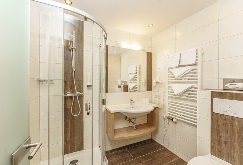 Aile Odası, Panoramahotel Gürtl