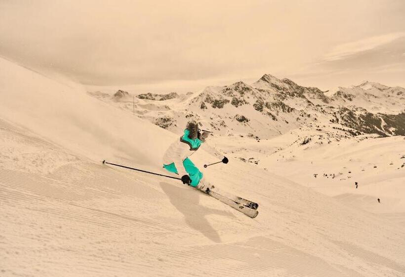 家庭间, Andi S Ski