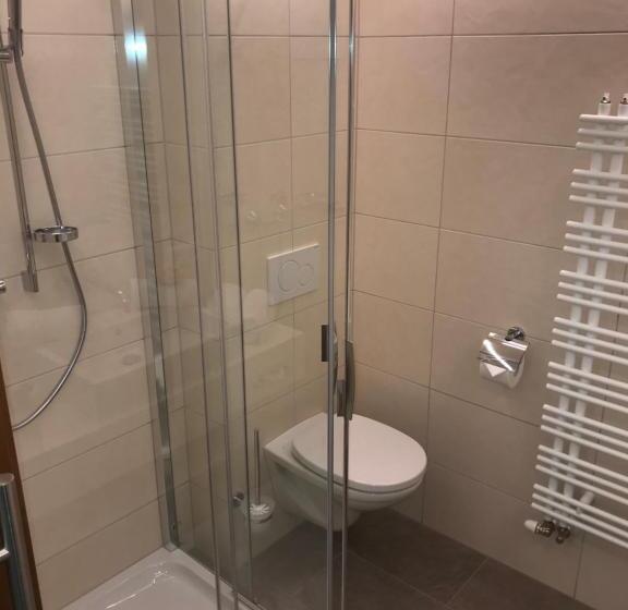 غرفة ديلوكس عائلية, Andi S Ski