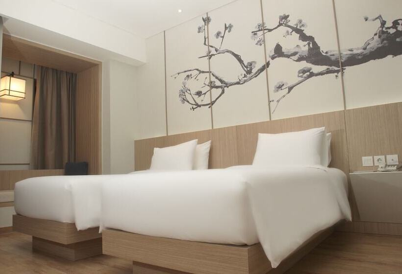 Номер Superior, Santika Mega City  Bekasi