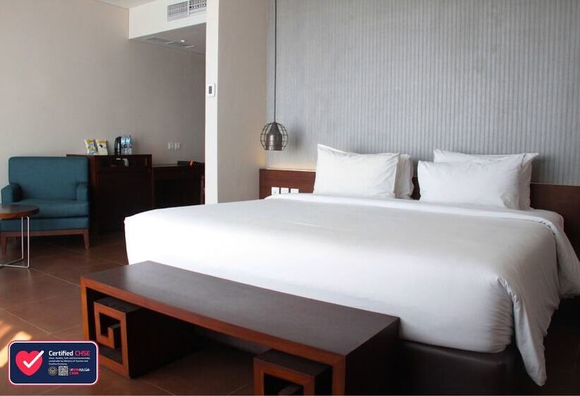 Номер Executive, The Luxton Cirebon Hotel And Convention