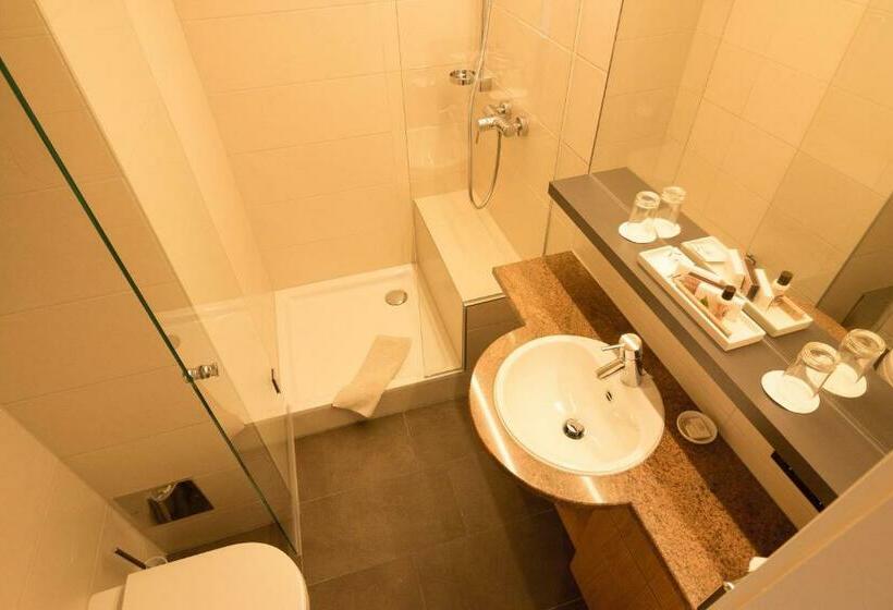 اتاق استاندارد با بالکن, Wohlfühlhotel Hubertushof