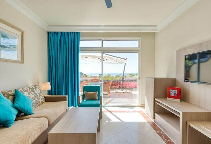 Полулюкс, Holiday Club Playa Amadores