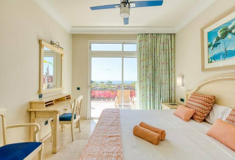 Люкс Deluxe 2 Спальни, Holiday Club Playa Amadores